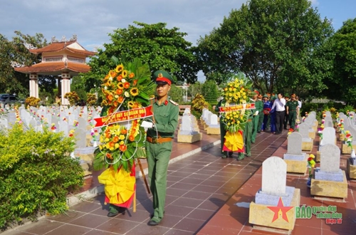 Sư đoàn 968 truy điệu hài cốt liệt sĩ ở huyện Cam Lộ, Quảng Trị